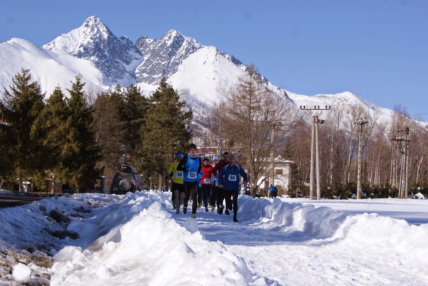 Prvé metre a čelo pretekov