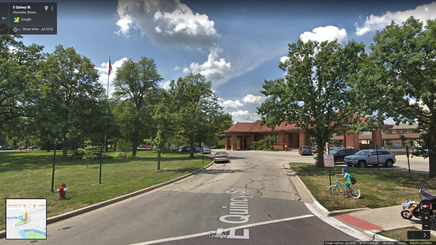 Pekná malá stanica Riverside a jej okolie